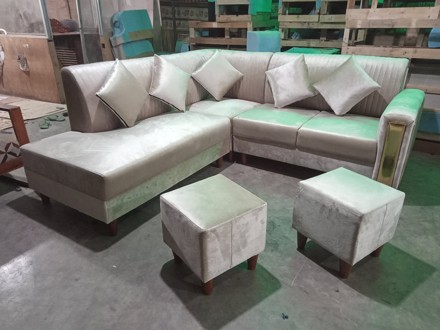 Beautiful ;L-shaped sofa, WITH 2 SITTING MORA.